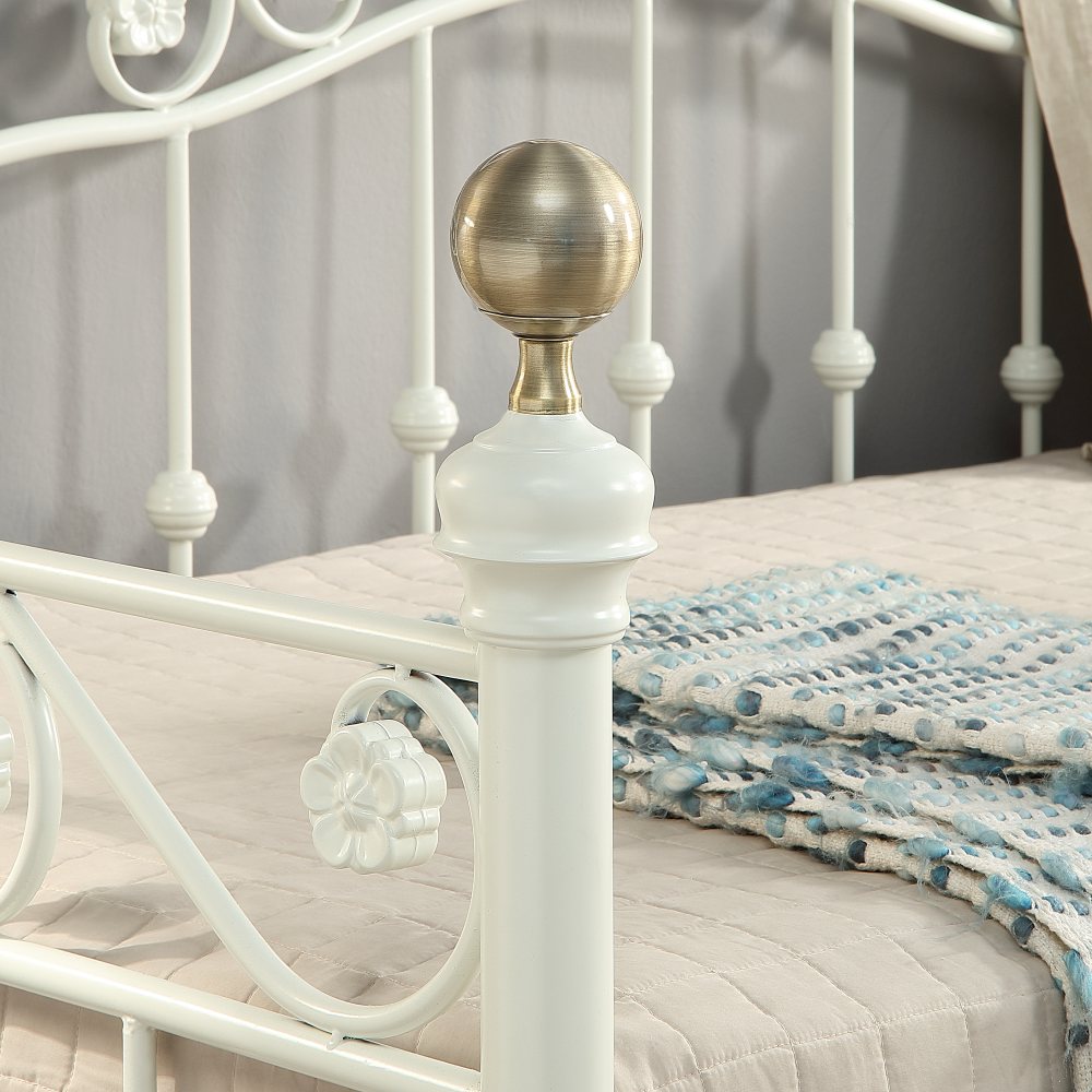 Mayfair Metal White Day Bed